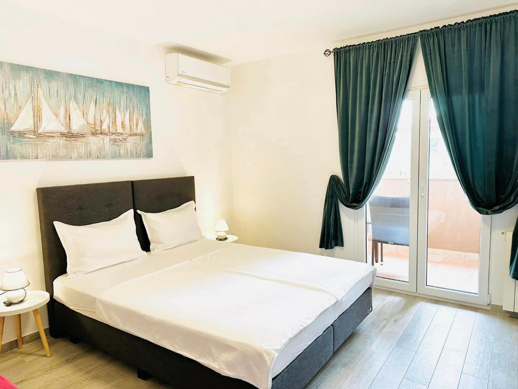 Apartmani Marco,Lukas,Patrick,David,Blizu Centra I Mora Sa Free Privatnim Parkingom พูลา ภายนอก รูปภาพ
