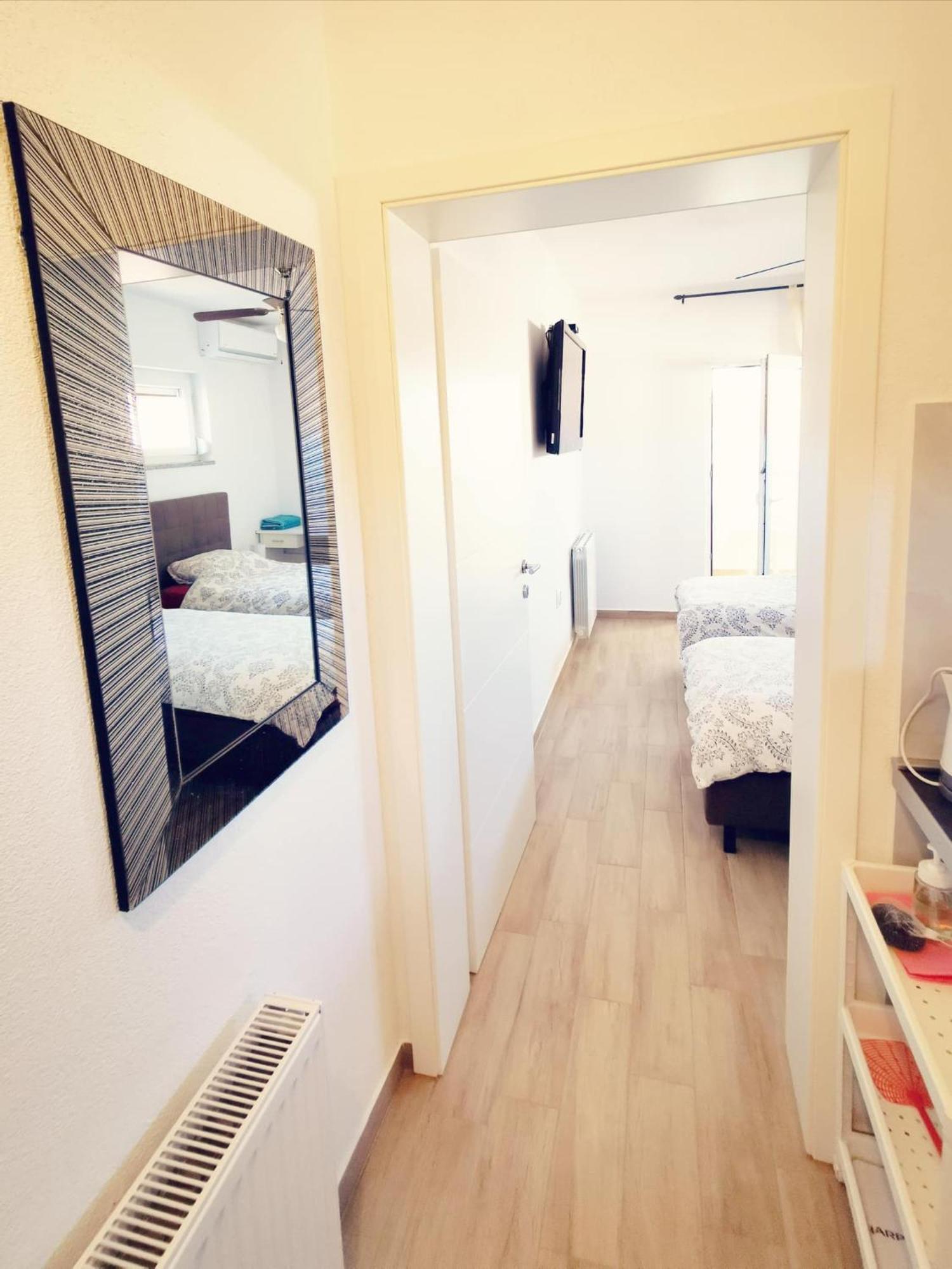 Apartmani Marco,Lukas,Patrick,David,Blizu Centra I Mora Sa Free Privatnim Parkingom พูลา ภายนอก รูปภาพ